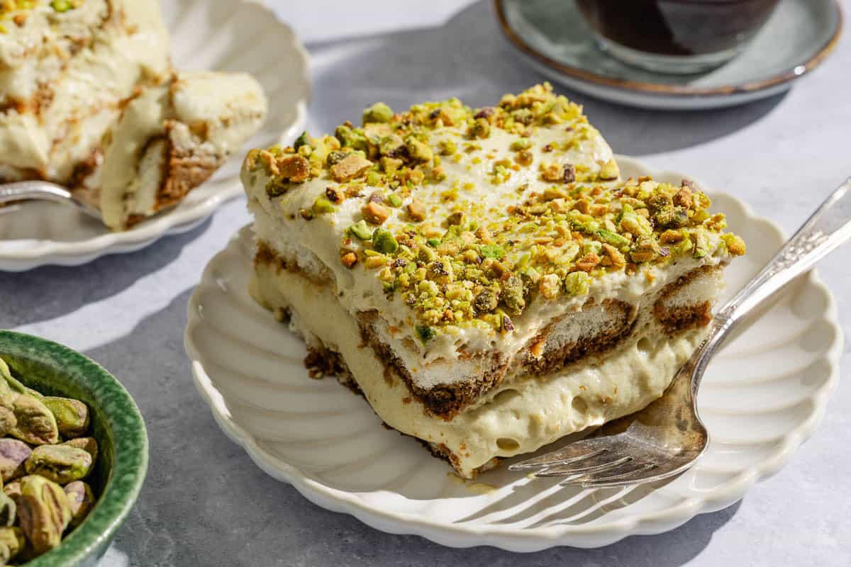 https://shinta.work/food/mihoko/pistachio-tiramisu-recipe/
